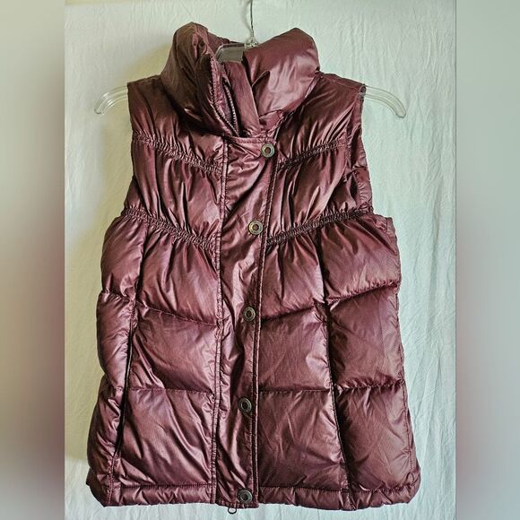 Prana Vest Women’s Size XS Wine Full Zip Snap Down Puffer Pockets 124977 EUC - Picture 1 of 9
